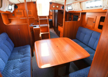 Hallberg-Rassy 39 MkII, SAGESSE 33